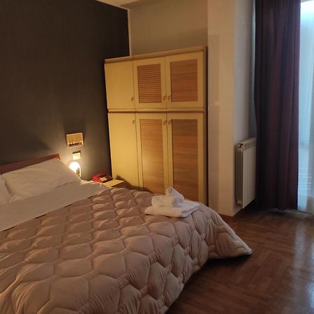 Hotel Centrale Κιούζι Δωμάτιο φωτογραφία