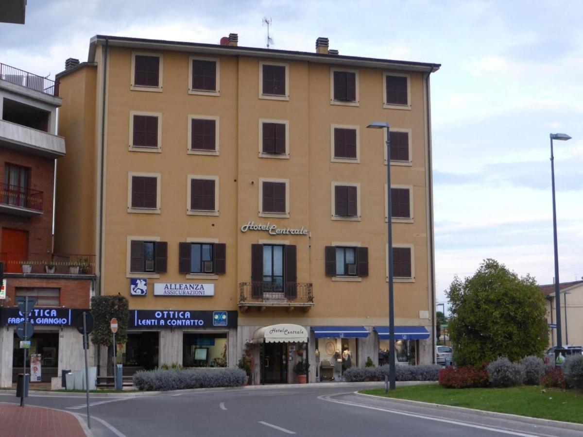 Hotel Centrale Κιούζι Εξωτερικό φωτογραφία