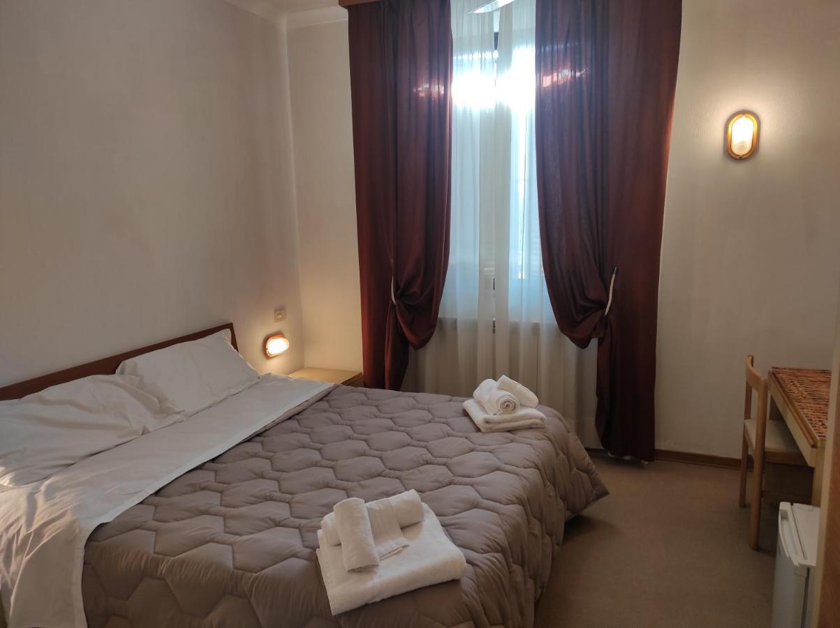 Hotel Centrale Κιούζι Δωμάτιο φωτογραφία