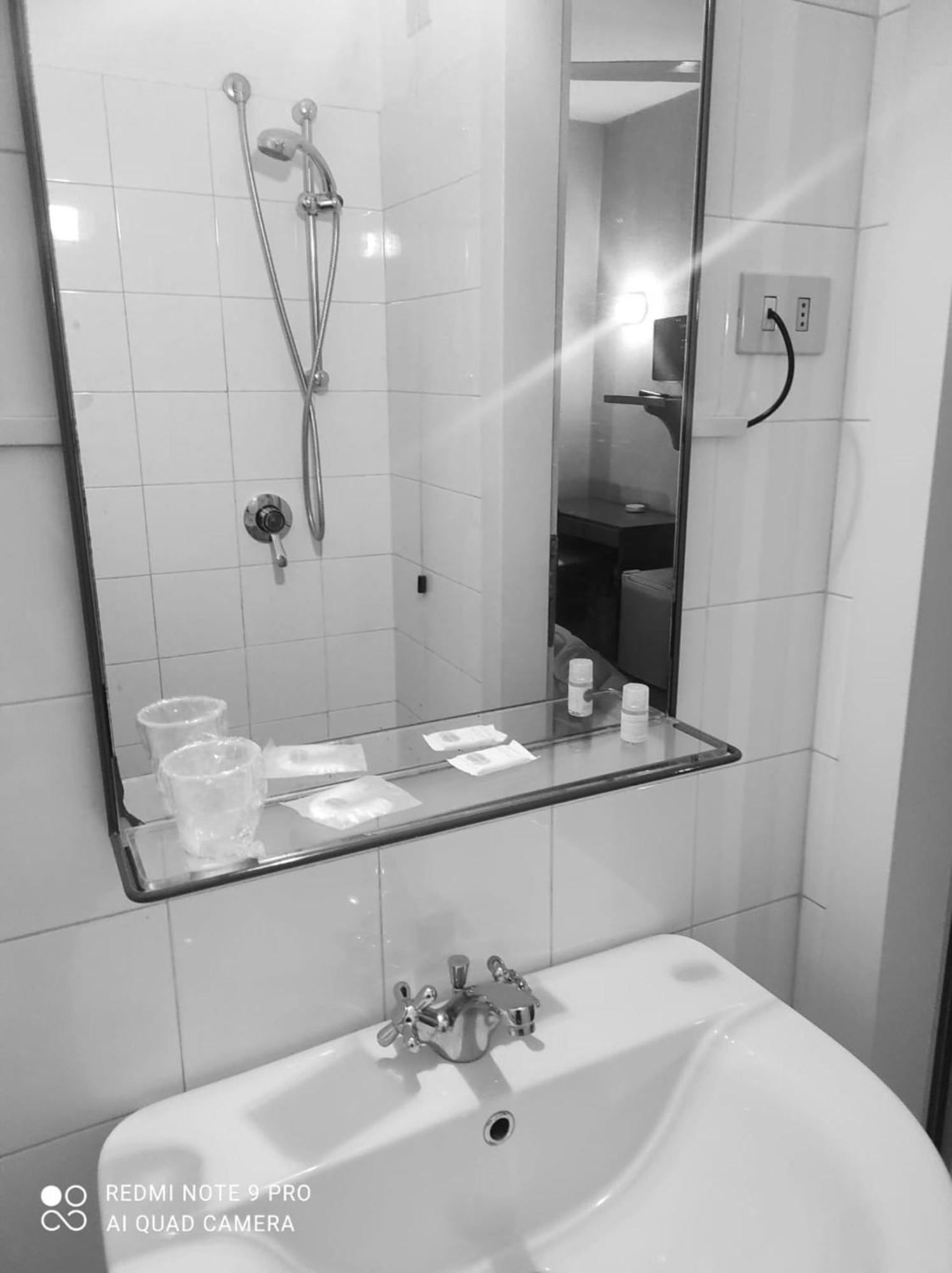 Hotel Centrale Κιούζι Δωμάτιο φωτογραφία
