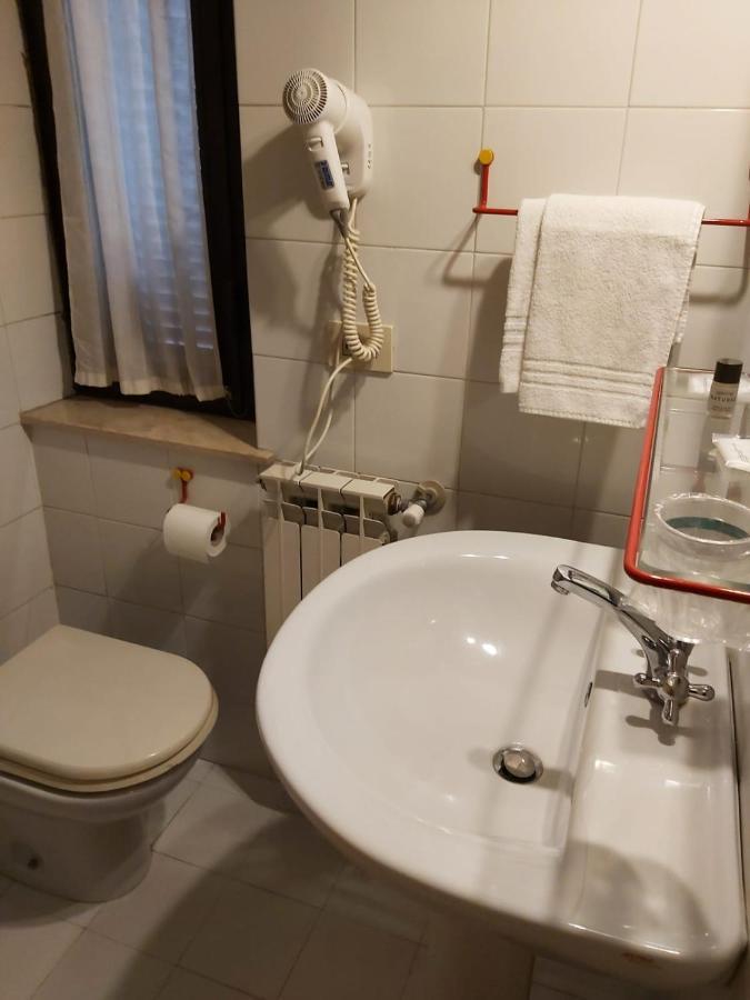 Hotel Centrale Κιούζι Εξωτερικό φωτογραφία