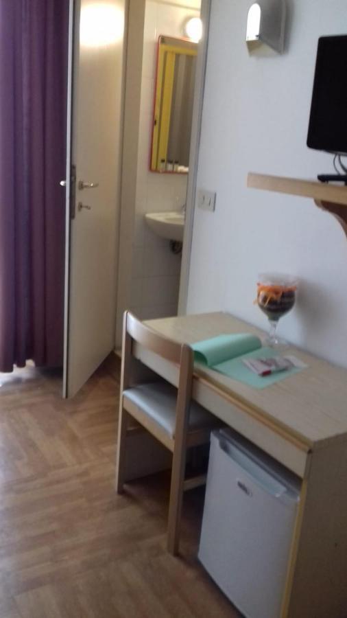 Hotel Centrale Κιούζι Εξωτερικό φωτογραφία