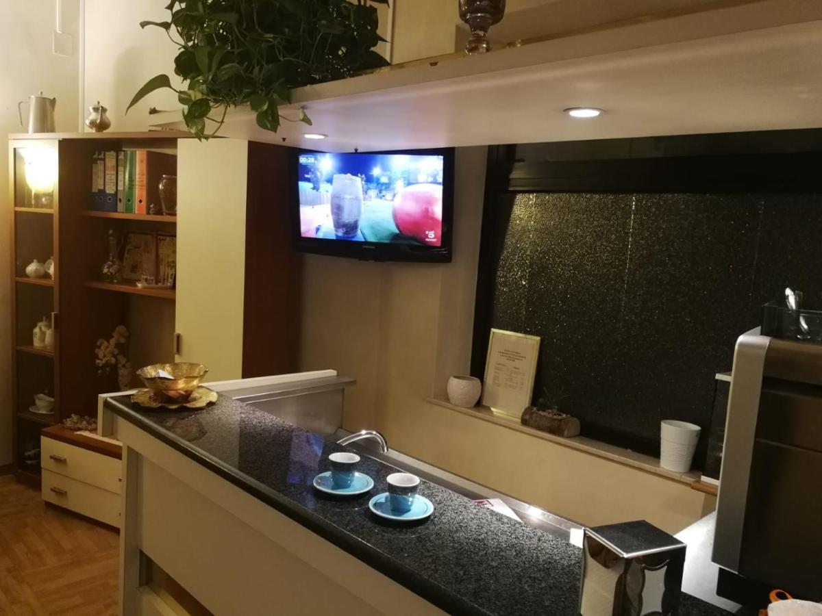 Hotel Centrale Κιούζι Εξωτερικό φωτογραφία